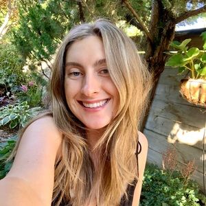 Meet your Posher, Abigail